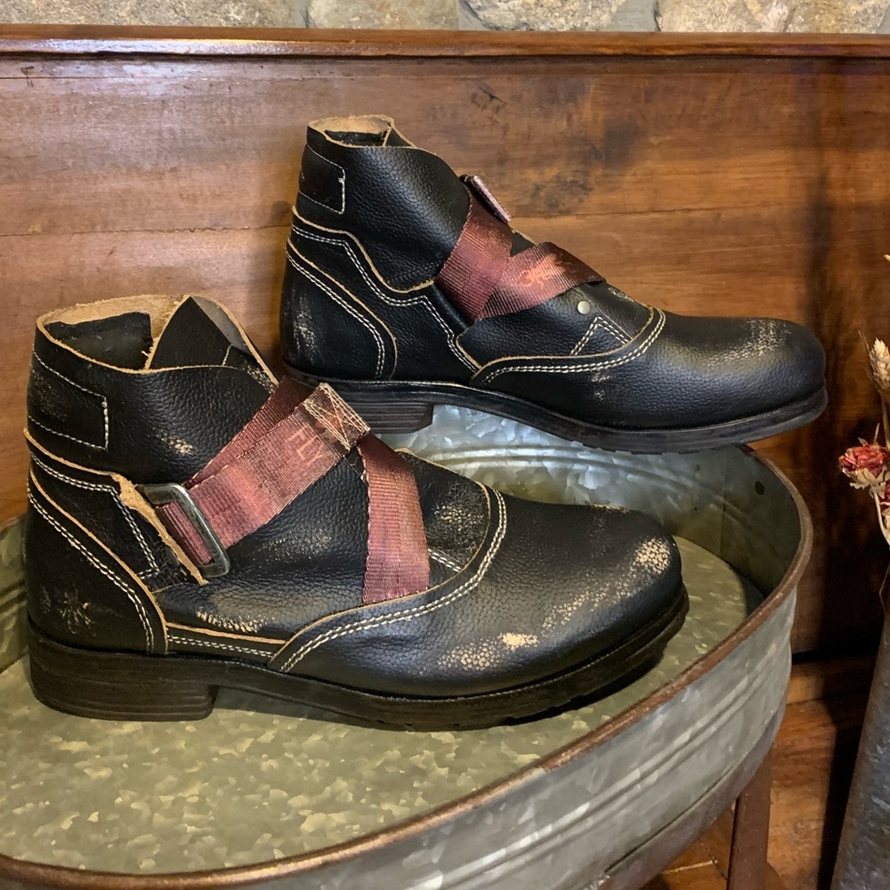FLY London Leather Ankle Boots - Saji NEW